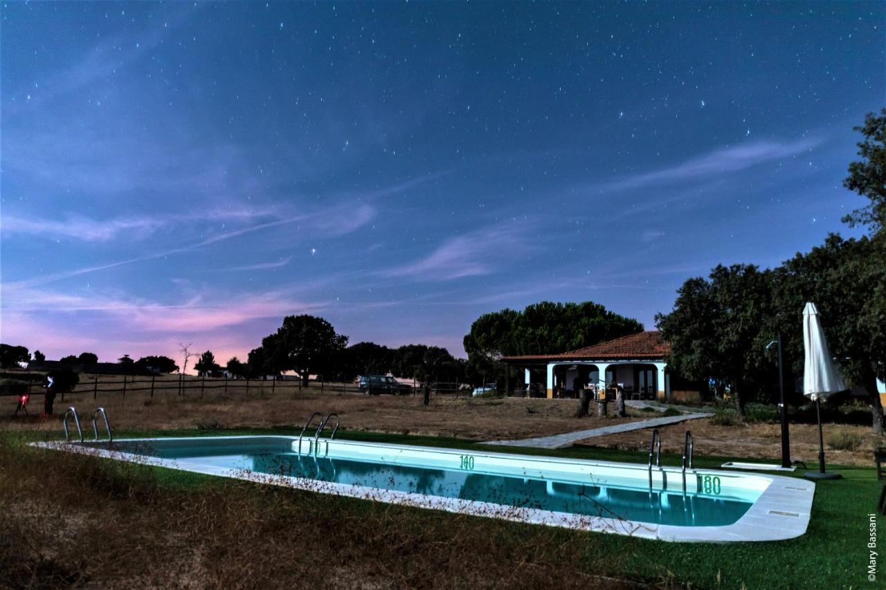 Eco-Lodge En La Reserva Privada Campanarios De Azaba - Proyecto De Conservacion Эспеха Экстерьер фото